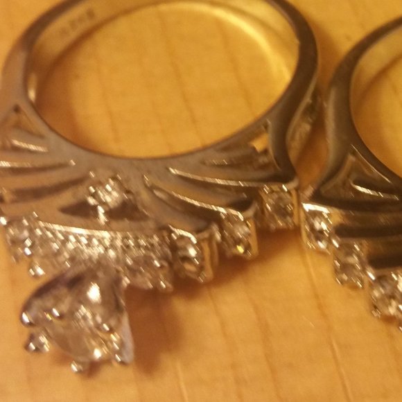 WHITE TOPAZ 2 PIECE RING SET SIZE 7 3/4 - Picture 6 of 15